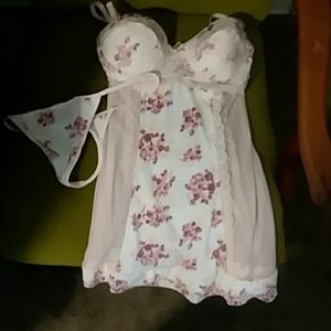 Jessica Simpson Laundere